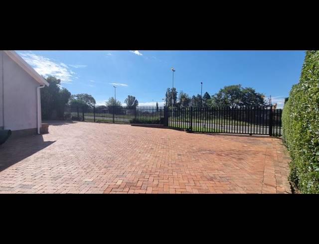 4 BEDROOM HOUSE FOR SALE IN BLAIRGOWRIE